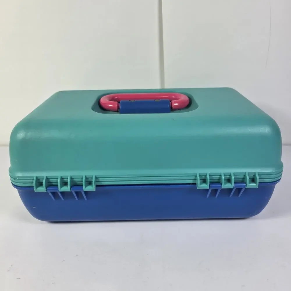 Caboodles add splash